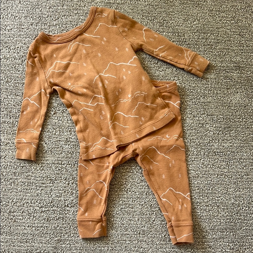 Mountains Pajama Set